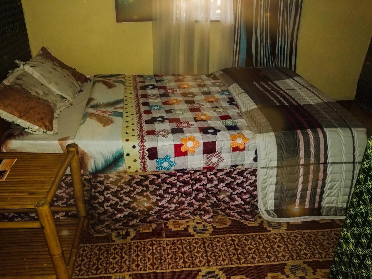 Nyarugina Under Volcanoes View Guest House מראה חיצוני תמונה