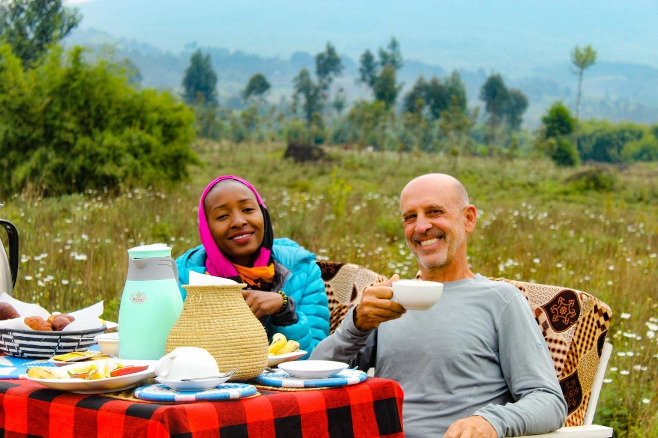 Nyarugina Under Volcanoes View Guest House מראה חיצוני תמונה